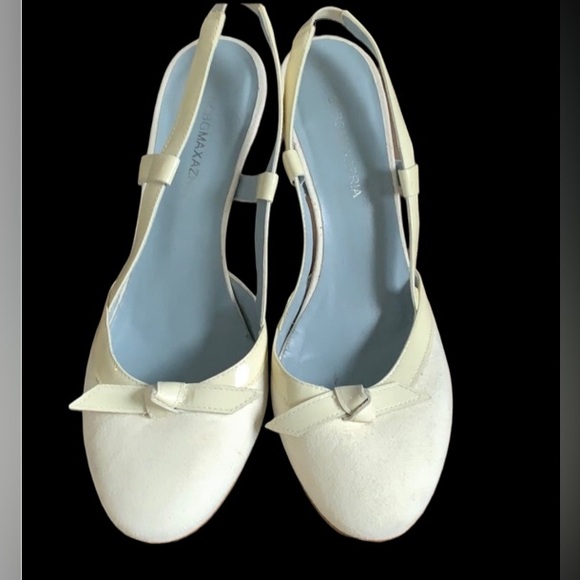 BCBGMAXAZRIA Off White Sling-back 3” Heels Patent Leather & Suede Toe Size 6.5 - Picture 2 of 7